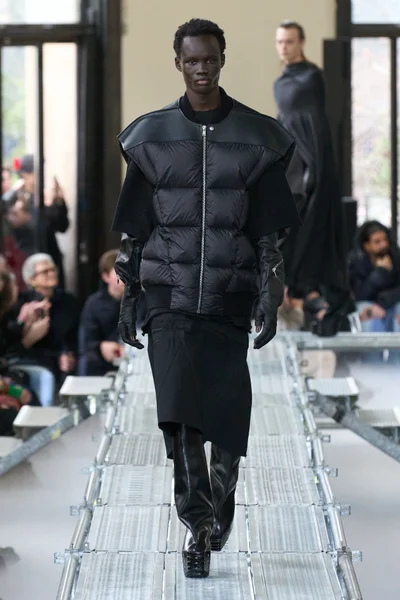 Look 7